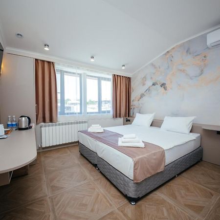 Chief Hotel Ґюмрі Екстер'єр фото