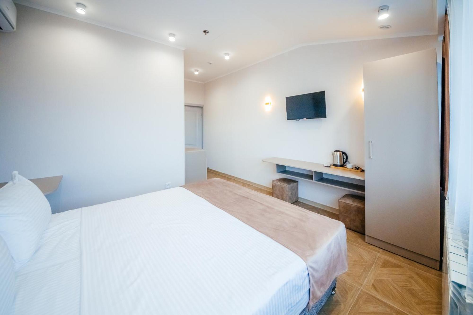 Chief Hotel Ґюмрі Екстер'єр фото