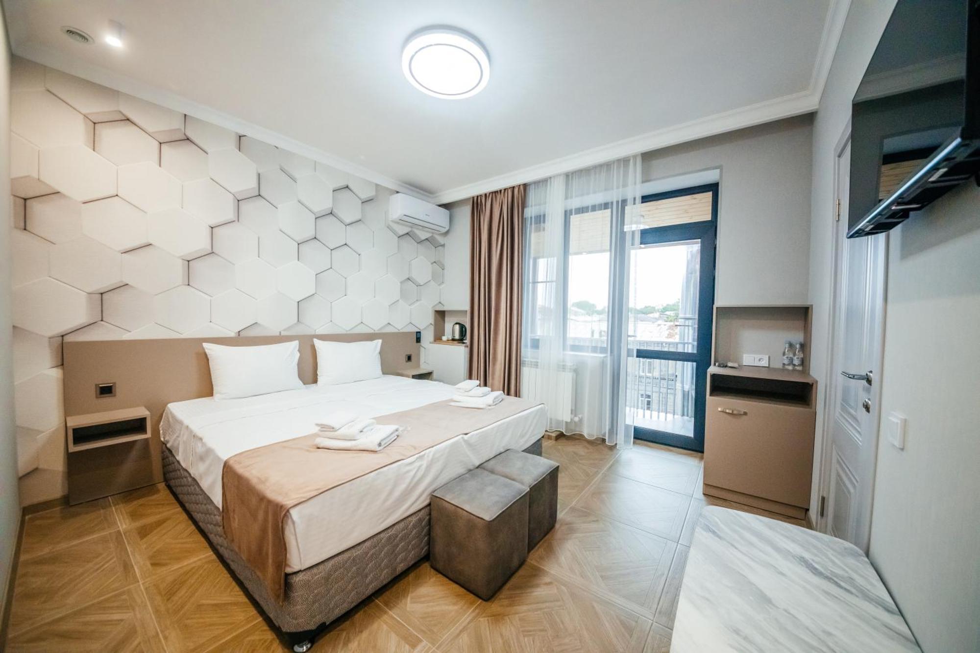 Chief Hotel Ґюмрі Екстер'єр фото