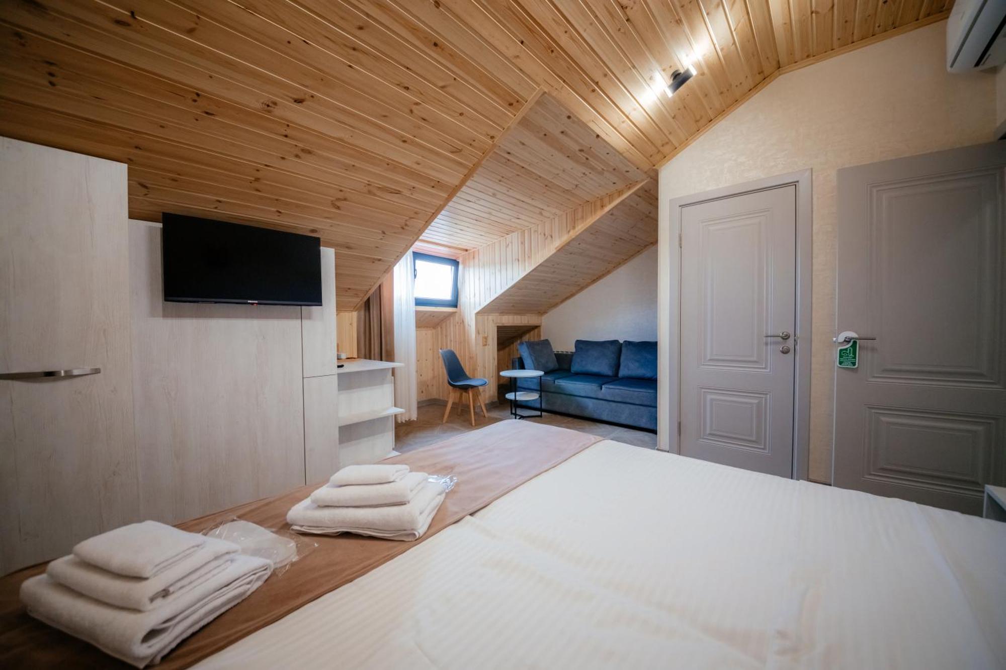 Chief Hotel Ґюмрі Екстер'єр фото